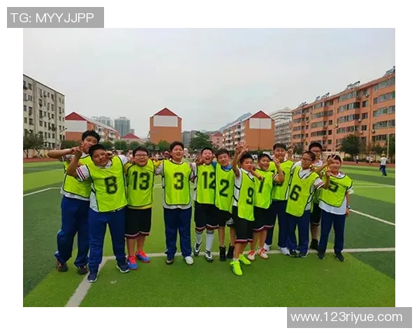 知晃足球：探索足球世界的魅力与激情，助力年轻球员成长之路