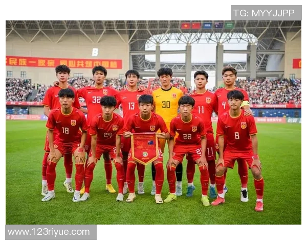 足球t台上的时尚风潮如何引领运动与潮流的完美结合